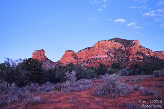 Sunrise_in_Bell_Rock_Loop_Trail_Sedona_Arizona_USA_Western_USA_Nature_Photography_Canon_EOS_R5_Mark_II_2025_006.JPG