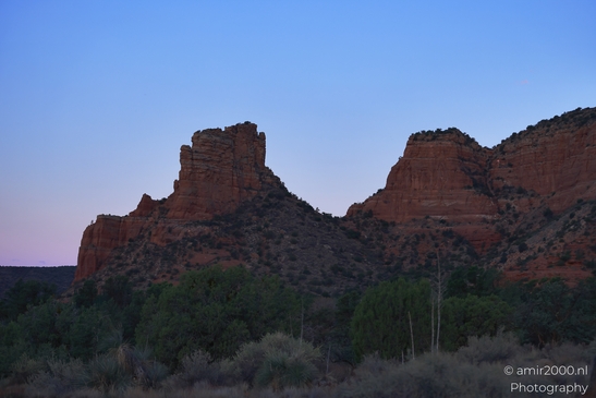 Sunrise_in_Bell_Rock_Loop_Trail_Sedona_Arizona_USA_Western_USA_Nature_Photography_Canon_EOS_R5_Mark_II_2025_027.JPG