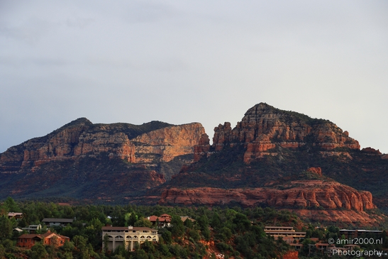 Sunset_Over_Bell_Rock_Formations_Sedona_Arizona_USA_Western_USA_Nature_Photography_Canon_EOS_R5_Mark_II_2025_018.JPG