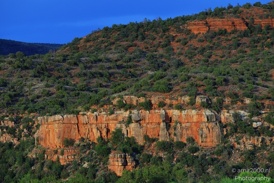Sunset_Over_Bell_Rock_Formations_Sedona_Arizona_USA_Western_USA_Nature_Photography_Canon_EOS_R5_Mark_II_2025_024.JPG