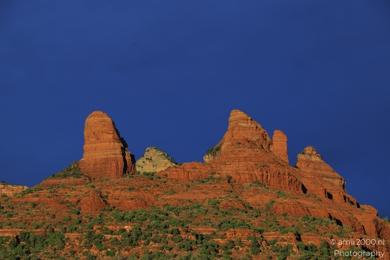 Sunset_Over_Bell_Rock_Formations_Sedona_Arizona_USA_Western_USA_Nature_Photography_Canon_EOS_R5_Mark_II_2025_026.JPG