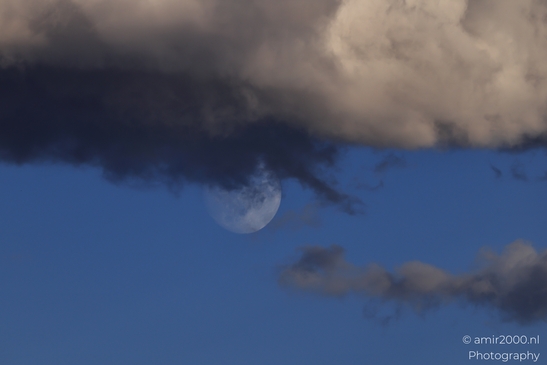 The_Moon_and_The_Clouds_Nature_Art_Denver_Colorado_USA_Western_USA_Nature_Photography_Canon_EOS_R5_Mark_II_2025_002.JPG