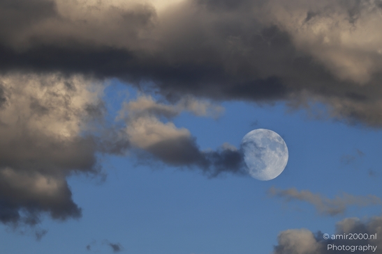 The_Moon_and_The_Clouds_Nature_Art_Denver_Colorado_USA_Western_USA_Nature_Photography_Canon_EOS_R5_Mark_II_2025_009.JPG