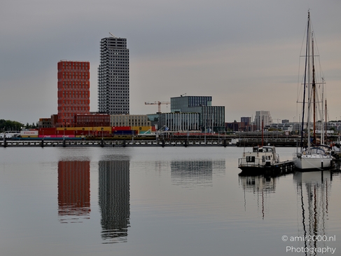 Justus_Sluisbuurt_and_Hogeschool_Inholland_View_With_Reflection_Amsterdam_Netherlands_Architecture_Photography_Canon_EOS_R5_Mark_II_2025_003.JPG