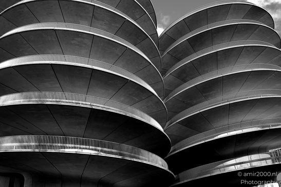 RAI_Car_Park_Benthem_Crouwel_Architects_Amsterdam_Netherlands_Architecture_Canon_EOS_R5_Mark_II_2025_001.JPG