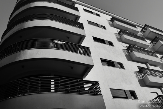 Urban_Living_Modern_Apartment_Buildings_In_HaKovshim_Street_Tel_Aviv_jaffa_Israel_architecture_Photography_Canon_EOS_R5_Mark_II_2025_002.JPG