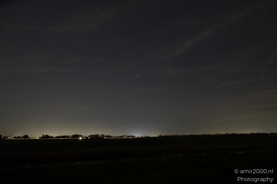 Starry_Night_Sky_Over_Rural_Landscape_Noord_Holland_Netherlands_astrophotography_Canon_EOS_R5_Mark_II_2025_003.JPG