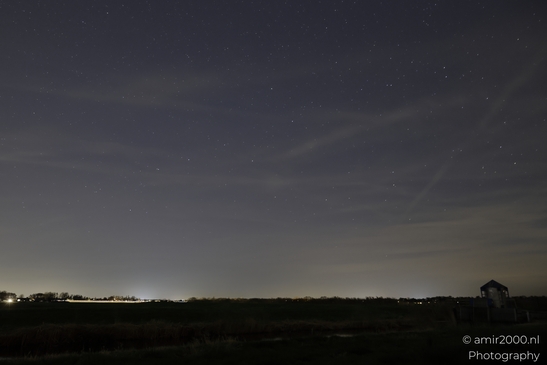 Starry_Night_Sky_Over_Rural_Landscape_Noord_Holland_Netherlands_astrophotography_Canon_EOS_R5_Mark_II_2025_004.JPG