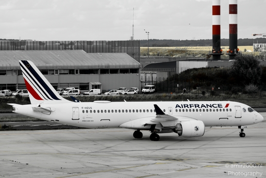 Air_France_Airbus_A220_300_F_HZUS_taxiing_side_on_Charles_de_Gaulle_Airport_Paris_France_Aviation_Photography_Canon_EOS_R5_Mark_II_2025_001.JPG