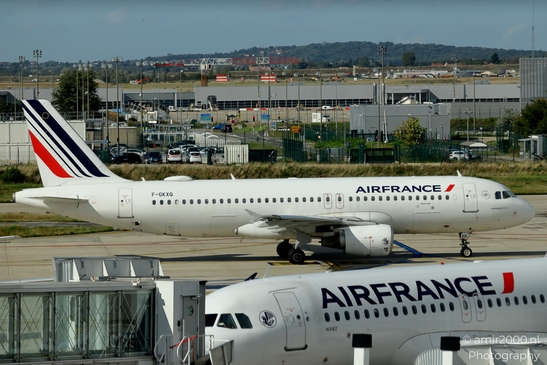Air_France_Airbus_A320_F_GKXQ_taxiing_past_terminal_Charles_de_Gaulle_Airport_Paris_France_Aviation_Photography_Canon_EOS_R5_Mark_II_2025_001.JPG