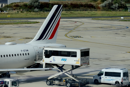 Air_France_Airbus_A321_F_GTAM_at_jetbridge_stand_Charles_de_Gaulle_Airport_Paris_France_Aviation_Photography_Canon_EOS_R5_Mark_II_2025_001.JPG