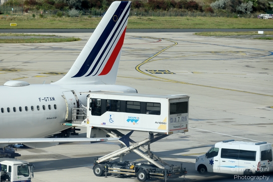 Air_France_Airbus_A321_F_GTAM_at_jetbridge_stand_Charles_de_Gaulle_Airport_Paris_France_Aviation_Photography_Canon_EOS_R5_Mark_II_2025_002.JPG