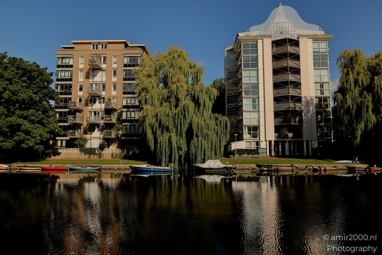 Alexanderkade_reflection_from_Mauritskade_Amsterdam_Netherlands_Cityscape_Photography_Canon_EOS_R5_Mark_II_2025_002.JPG