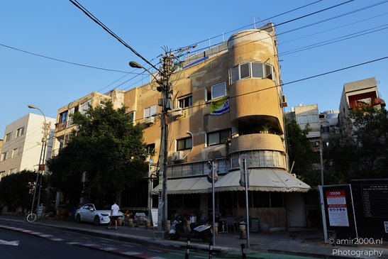 Art_Deco_Building_Urban_Architecture_Tel_Aviv_jaffa_Israel_cityscape_Photography_Canon_EOS_R5_Mark_II_2025_003.JPG