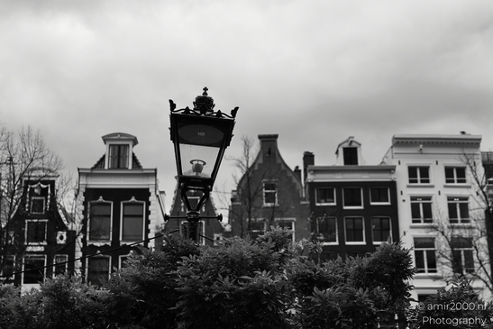 Black_And_White_Street_Lamp_Amsterdam_Netherlands_cityscape_Photography_Canon_EOS_R5_Mark_II_2025_001.JPG