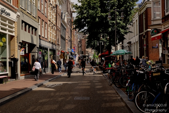 Cycling_through_Haarlemmerdijk_Amsterdam_Netherlands_Cityscape_Photography_Canon_EOS_R5_Mark_II_2025_005.JPG