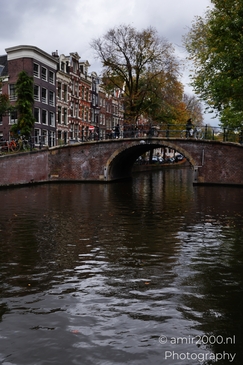 Dutch_Canal_With_Traditional_Buildings_And_Boats_Amsterdam_Netherlands_cityscape_Photography_Canon_EOS_R5_Mark_II_2025_002.JPG