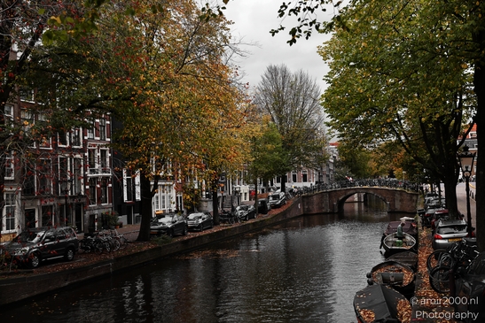 Dutch_Canal_With_Traditional_Buildings_And_Boats_Amsterdam_Netherlands_cityscape_Photography_Canon_EOS_R5_Mark_II_2025_004.JPG