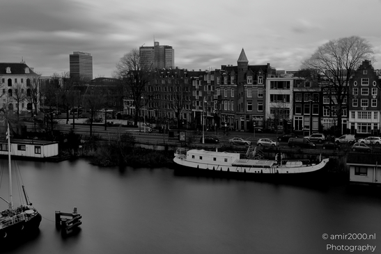 Long_Exposure_in_Black_and_White_wintery_day_Amsterdam_Netherlands_Cityscape_Canon_EOS_R5_Mark_II_2025_001.JPG