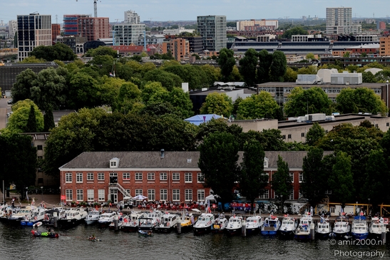 Looking_at_the_city_and_the_roof_tops_Amsterdam_Netherlands_Cityscape_Photography_Canon_EOS_R5_Mark_II_2025_001.JPG