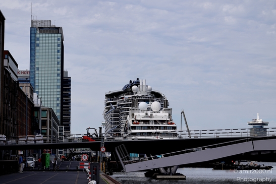 Placing_back_Jan_Schaeferbrug_during_Sail_2025_750_to_the_city_Amsterdam_Netherlands_Cityscape_Photography_Canon_EOS_R5_Mark_II_2025_003.JPG