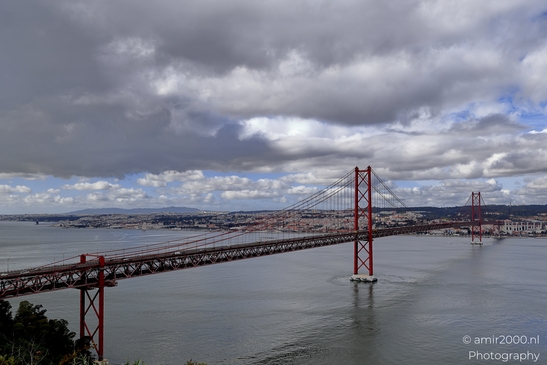 Ponte_25_de_Abril_Bridge_Lisbon_Portugal_Cityscape_Photography_Canon_EOS_R5_Mark_II_2025_006.JPG