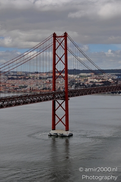 Ponte_25_de_Abril_Bridge_Lisbon_Portugal_Cityscape_Photography_Canon_EOS_R5_Mark_II_2025_009.JPG