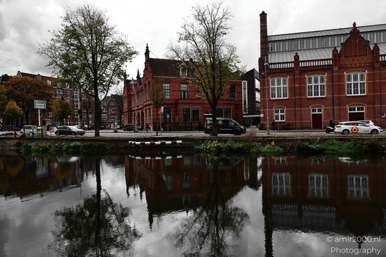 Reflective_Waters_And_Historic_Architecture_Zuid_Amsterdam_Netherlands_cityscape_Photography_Canon_EOS_R5_Mark_II_2025_002.JPG