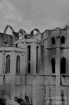 Ruined_Gothic_church_Lisbon_Portugal_Cityscape_Photography_Canon_EOS_R5_Mark_II_2025_003.JPG