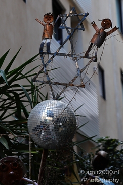 Urban_Art_Installation_With_Disco_Ball_Tel_Aviv_jaffa_Israel_cityscape_Photography_Canon_EOS_R5_Mark_II_2025_002.JPG