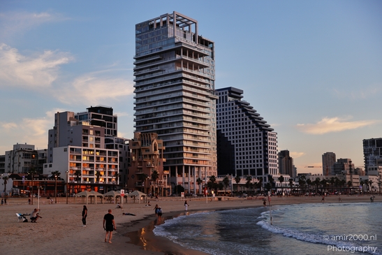 Urban_Coastal_Scene_At_Sunset_Beachfront_Tel_Aviv_jaffa_Israel_cityscape_Photography_Canon_EOS_R5_Mark_II_2025_003.JPG