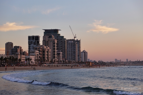 Urban_Coastal_Scene_At_Sunset_Beachfront_Tel_Aviv_jaffa_Israel_cityscape_Photography_Canon_EOS_R5_Mark_II_2025_004.JPG