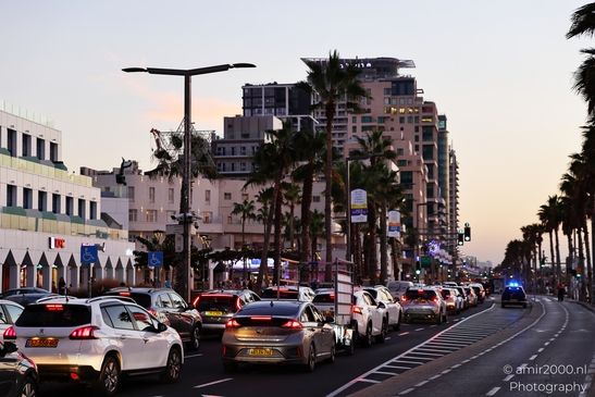 Urban_Coastal_Scene_At_Sunset_Beachfront_Tel_Aviv_jaffa_Israel_cityscape_Photography_Canon_EOS_R5_Mark_II_2025_008.JPG