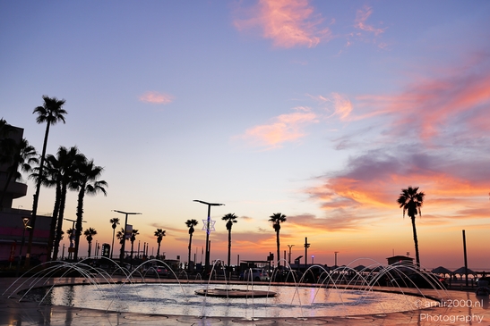 Urban_Coastal_Scene_At_Sunset_Beachfront_Tel_Aviv_jaffa_Israel_cityscape_Photography_Canon_EOS_R5_Mark_II_2025_010.JPG