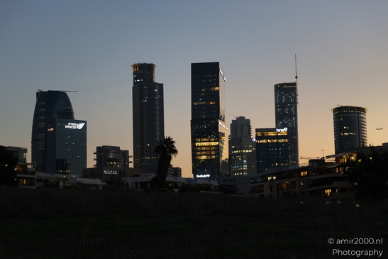 Urban_Skyline_At_Dusk_With_Silhouetted_Buildings_Ramat_Gan_Israel_cityscape_Photography_Canon_EOS_R5_Mark_II_2025_001.JPG