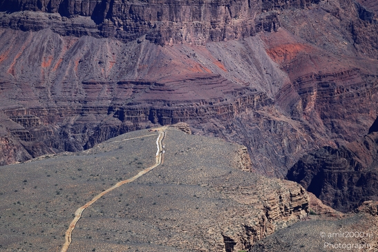 Yaki_Point_viewpoint_deep_inner_canyon_views_with_dramatic_cliff_shadowed_walls_and_distant_ridgelines_Arizona_USA_Grandcanyon_Photography_Canon_EOS_R5_Mark_II_2025_038.JPG