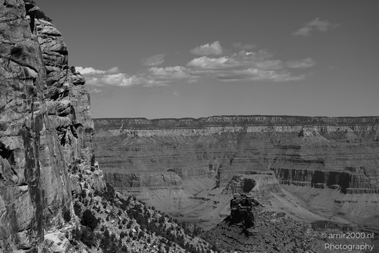Yaki_Point_viewpoint_deep_inner_canyon_views_with_dramatic_cliff_shadowed_walls_and_distant_ridgelines_Arizona_USA_Grandcanyon_Photography_Canon_EOS_R5_Mark_II_2025_043.JPG