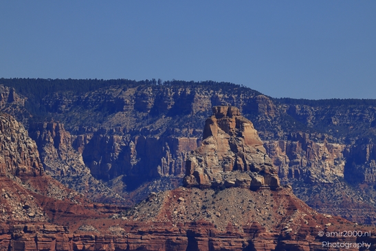 Yaki_Point_viewpoint_deep_inner_canyon_views_with_dramatic_cliff_shadowed_walls_and_distant_ridgelines_Arizona_USA_Grandcanyon_Photography_Canon_EOS_R5_Mark_II_2025_060.JPG