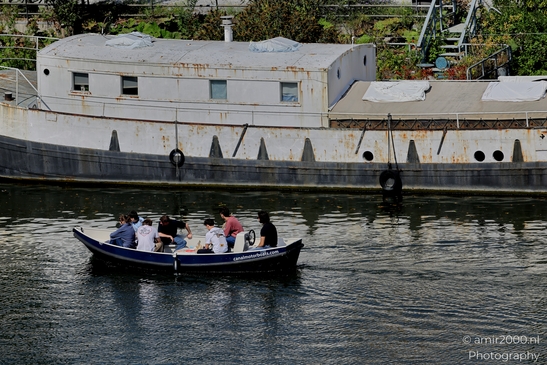 Boating_On_The_Canal_Summer_Amsterdam_Netherlands_Miscellaneous_Photography_Canon_EOS_R5_Mark_II_2025_012.JPG