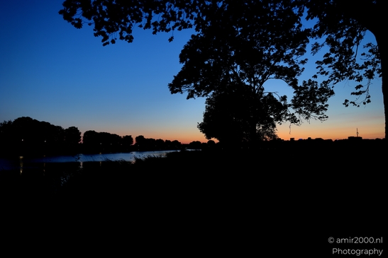Amsteldijk_sunset_over_the_Amsetl_Amstelveen_Netherlands_Nature_Photography_Canon_EOS_R5_Mark_II_2025_001.JPG