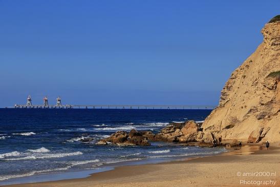 Cliffs_And_Waves_At_The_Beach_Mediterranean_Sea_Israel_nature_Photography_Canon_EOS_R5_Mark_II_2025_001.JPG