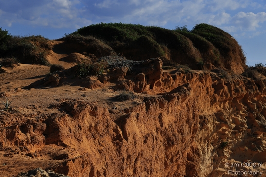 Cliffs_And_Waves_At_The_Beach_Mediterranean_Sea_Israel_nature_Photography_Canon_EOS_R5_Mark_II_2025_016.JPG