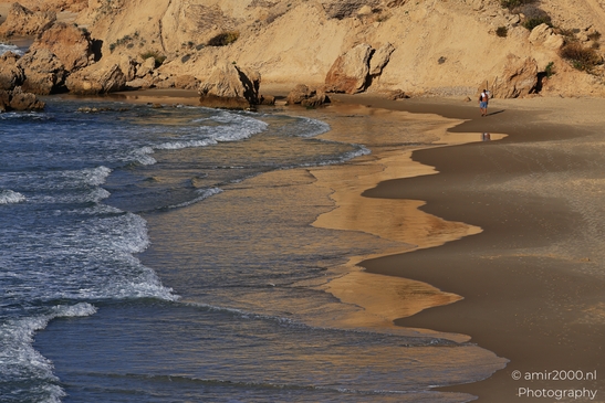 Cliffs_And_Waves_At_The_Beach_Mediterranean_Sea_Israel_nature_Photography_Canon_EOS_R5_Mark_II_2025_017.JPG