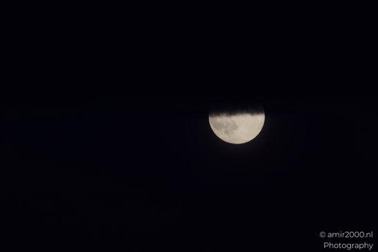 Full_Moon_And_Clouds_Playing_Hide_And_Seek_Amsterdam_Netherlands_Nature_Photography_Canon_EOS_R5_Mark_II_2025_007.JPG