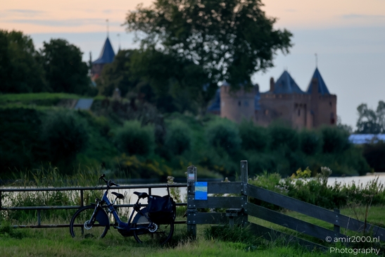 Muiderslot_at_dusk_Muiden_Netherlands_Nature_Photography_Canon_EOS_R5_Mark_II_2025_002.JPG