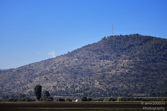 Rural_Landscape_With_Clear_Skies_And_Rolling_Hills_In_Hula_Nature_Reserve_Galilee_Ha_Galil_Israel_nature_Photography_Canon_EOS_R5_Mark_II_2025_003.JPG