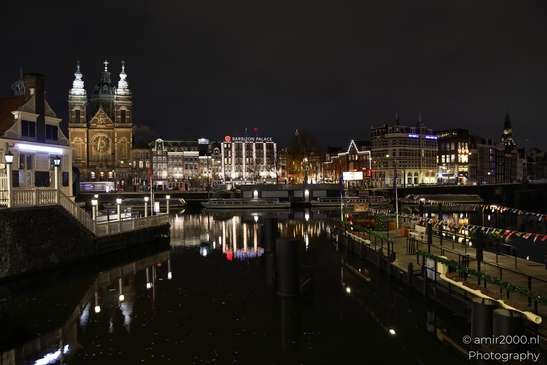 Basilica_of_Saint_Nicholas_Reflection_Amsterdam_Netherlands_Night_Photography_Canon_EOS_R5_Mark_II_2025_001.JPG