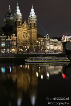 Basilica_of_Saint_Nicholas_Reflection_Amsterdam_Netherlands_Night_Photography_Canon_EOS_R5_Mark_II_2025_004.JPG