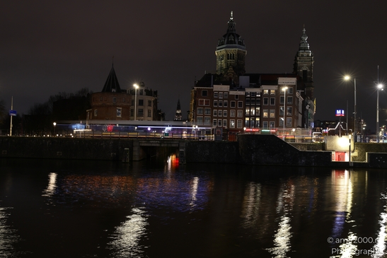 Basilica_of_Saint_Nicholas_Reflection_Amsterdam_Netherlands_Night_Photography_Canon_EOS_R5_Mark_II_2025_005.JPG