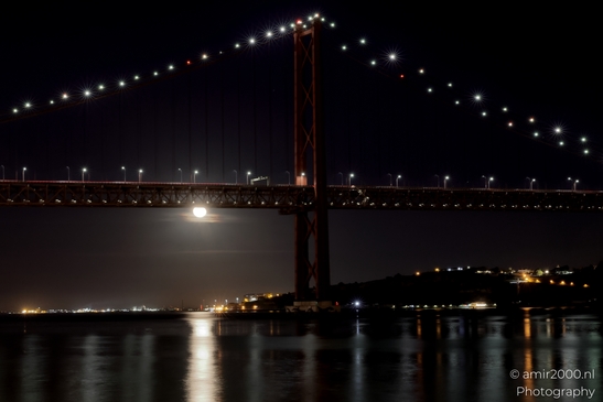 Ponte_25_de_Abril_Bridge_Lisbon_Portugal_Night_Photography_Canon_EOS_R5_Mark_II_2025_005.JPG